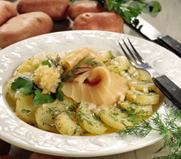 Lun kartoffelsalat med rget laks
