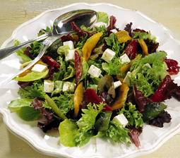 Salat med grillet peberfrugt og feta