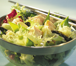 Salat med laks og ingefrdressing