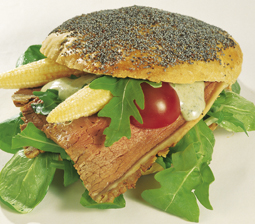 Sandwichbolle med culotte og pestodressing