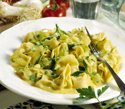 Tortellini med forårsløg