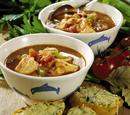 Græsk fiskesuppe med osteflutes
