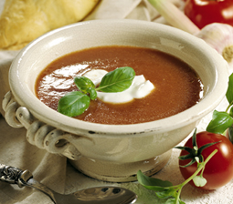 Frisk tomatsuppe med basilikum