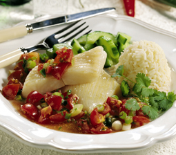 Ovnstegt fisk med tomatsalsa