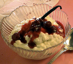 Ris a la mande m. kirsebærsauce