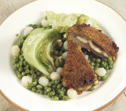 Fyldte kalveschnitzler med franske ærter