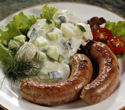 Hvidløgspølser med mager kartoffelsalat