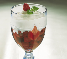 Bærcocktail med gaiocreme