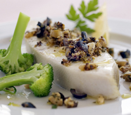 Helleflyndersteak med olivengremolata